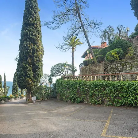 Finestra Sul Mare Garden & Pool - Happy